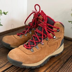 Women’s Newton Ridge™ Plus Waterproof Amped Hiking Boot